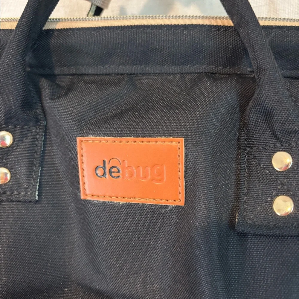 debug Diaper Backpack - Picture 3 of 4